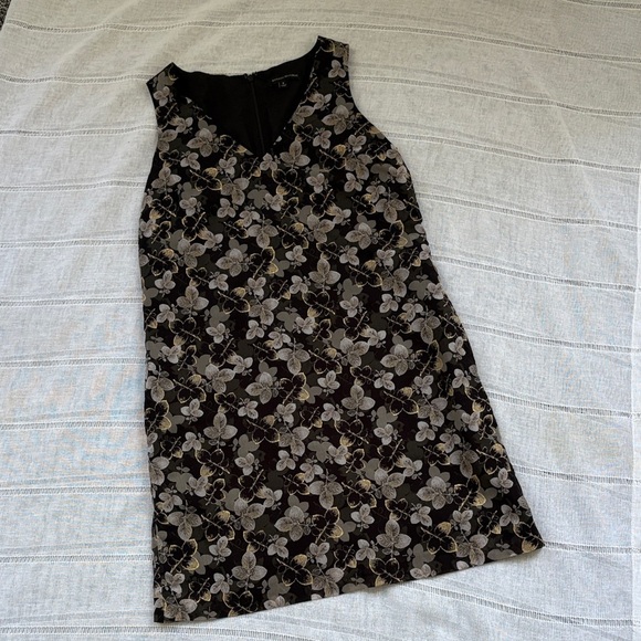 Banana Republic Gold Leaf V-Neck Shift Dress - Picture 6 of 12